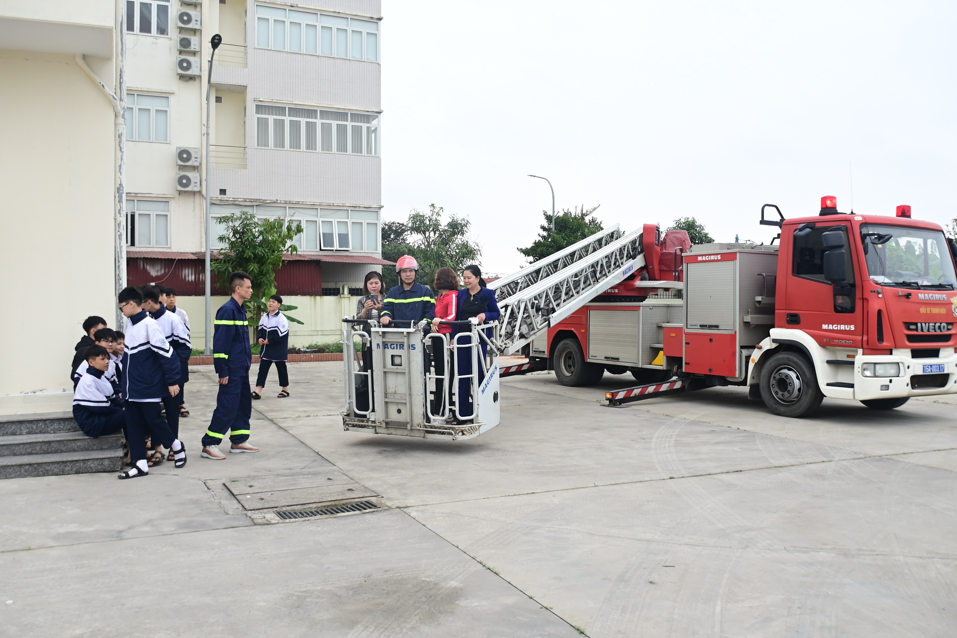 Toàn quốc đồng loạt tổ chức các hoạt động tuyên truyền, trải nghiệm, thực hành PCCC và CNCH Quý I năm 2024